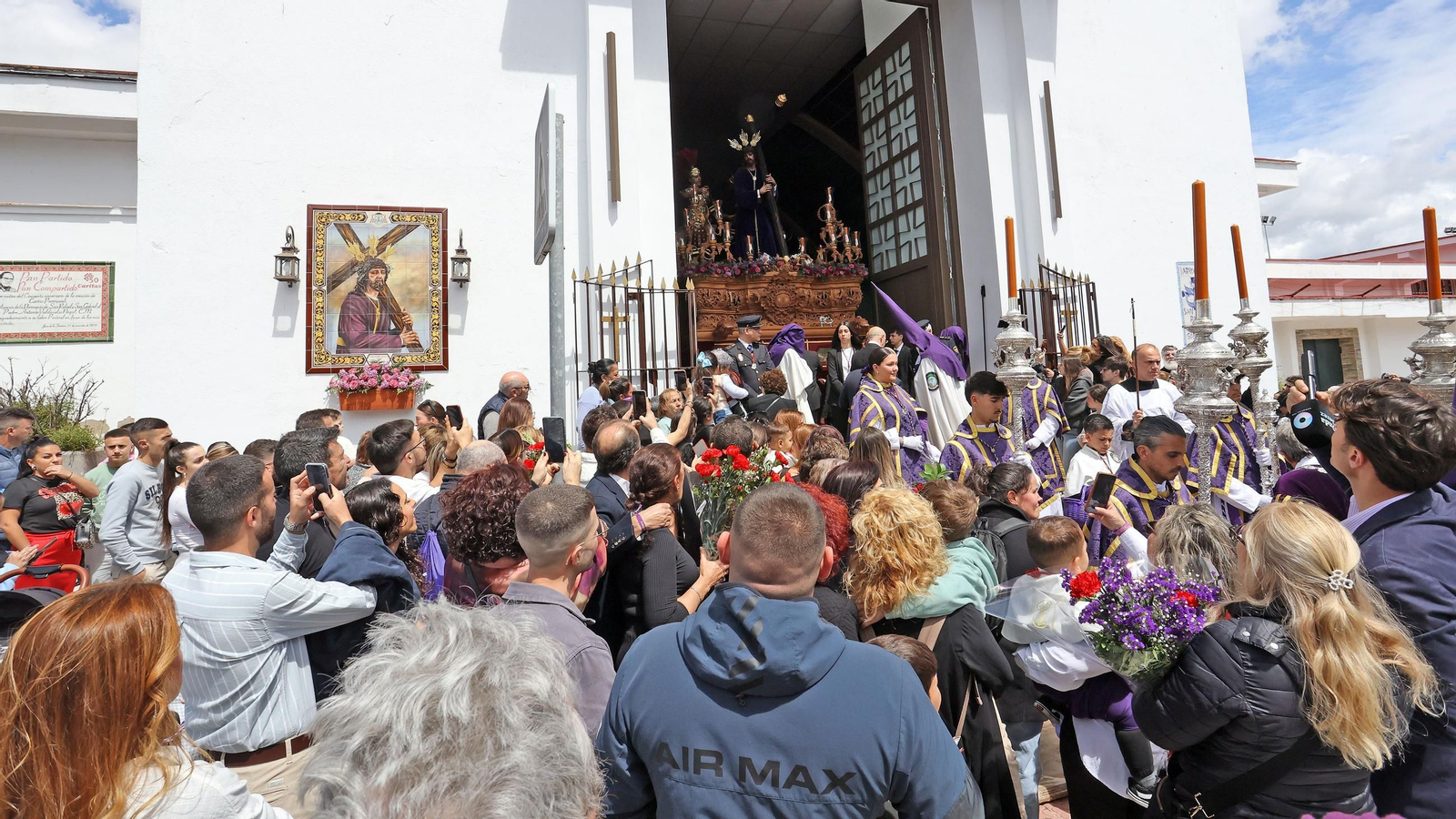 Imágenes de la Hermandad de Salud de San Rafael en el Martes Santo de Jerez 2025