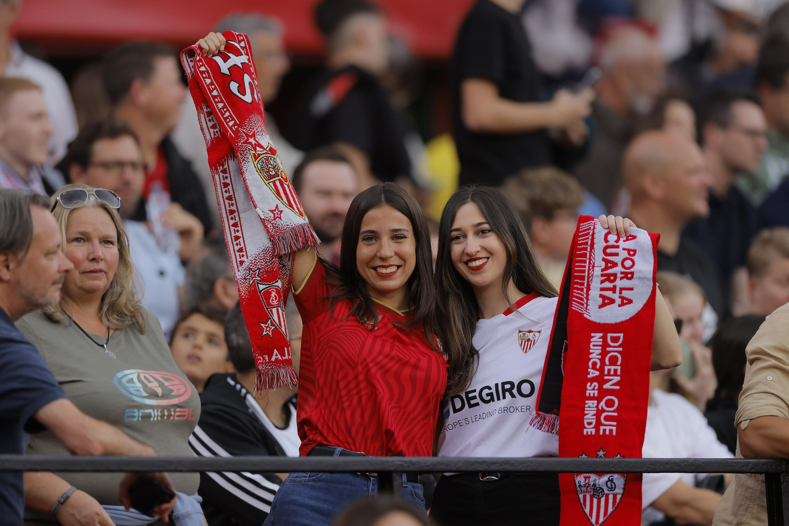 Búscate en las fotos del Sevilla-Madrid