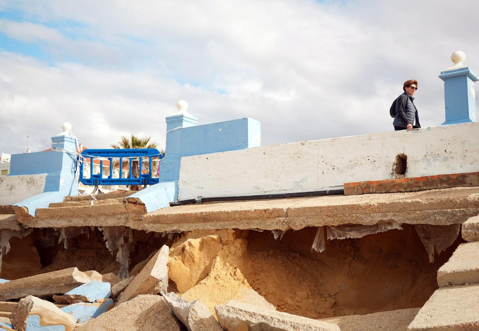 Daños en caño Guerrero, en la playa de Matalascañas (Almonte)
