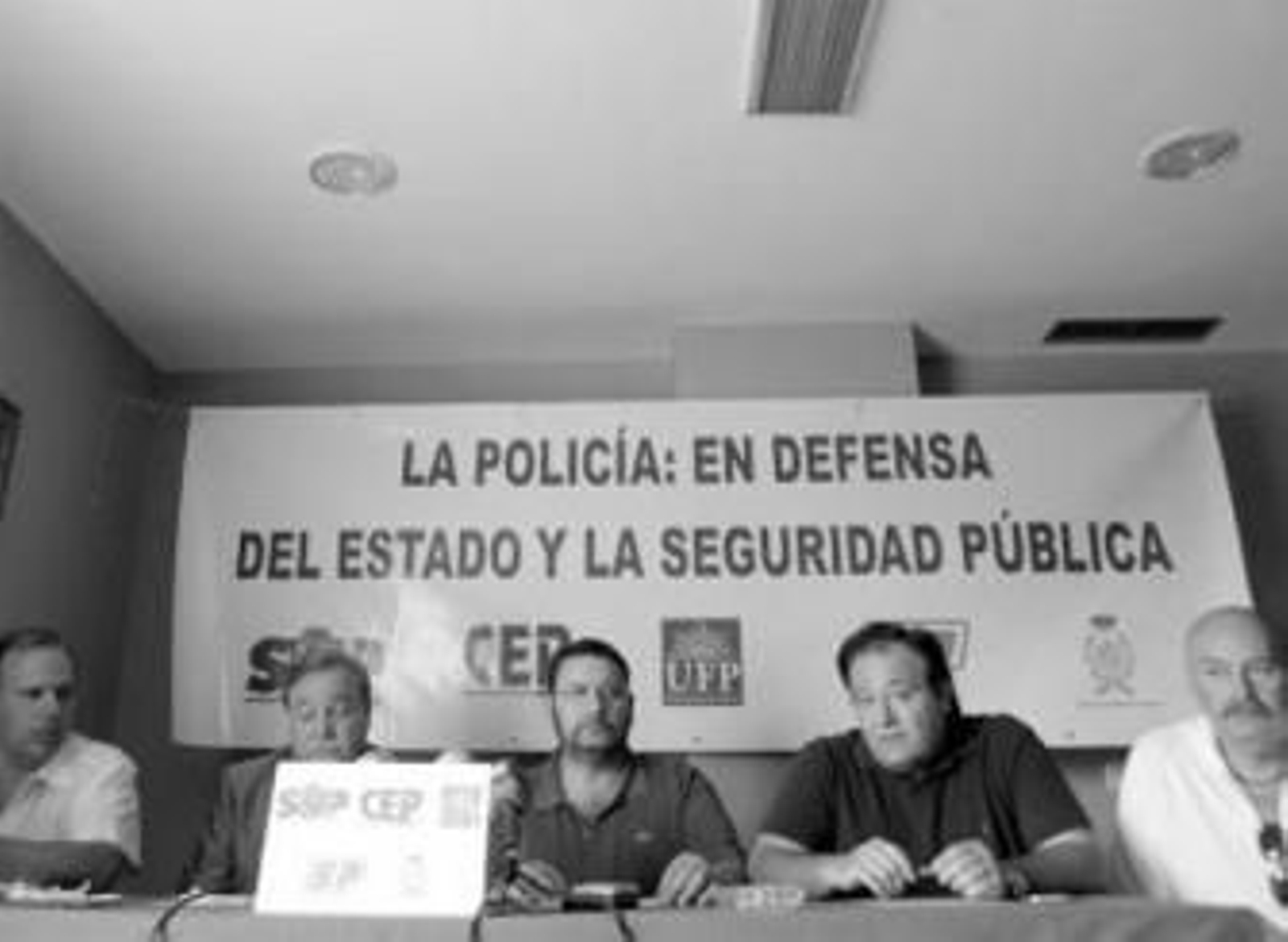 Imagen de la rueda de prensa ofrecida por los cinco sindicatos.