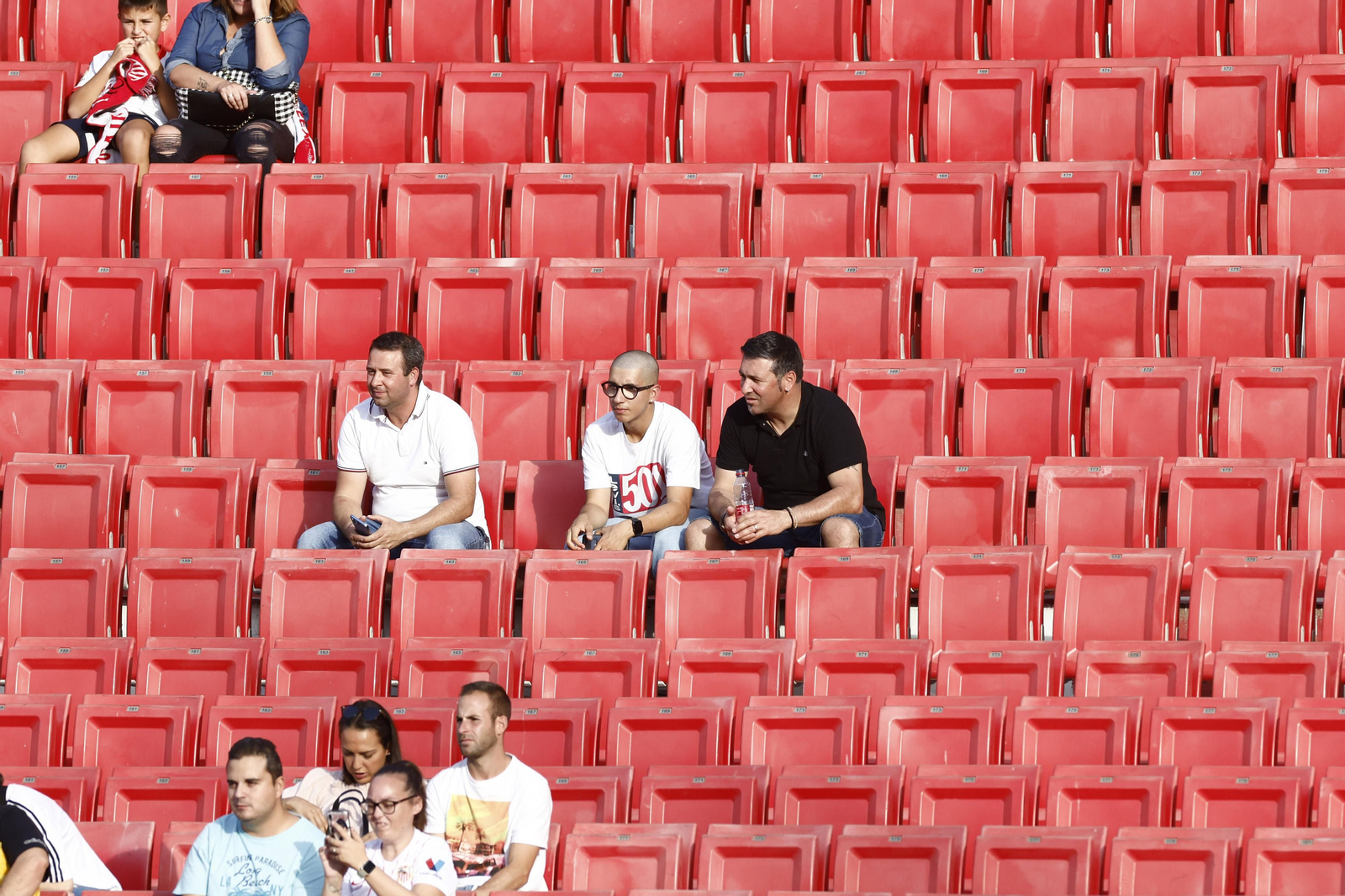 Búscate en las fotos del Sevilla-Valencia