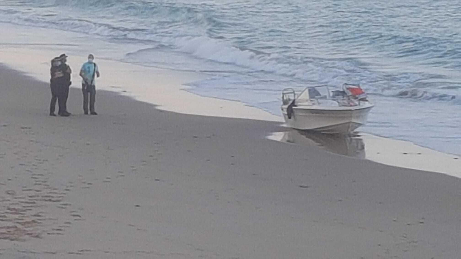 Imagen de la embarcación en que viajaban los migrantes.