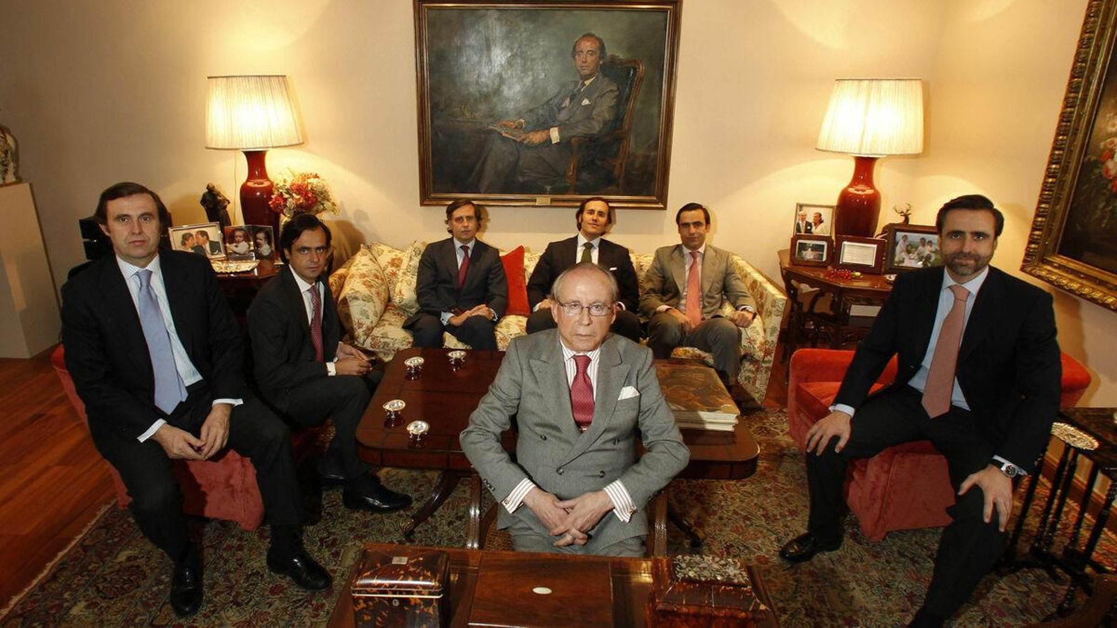 Ruiz-Mateos pocos años antes de fallecer rodeado de sus hijos