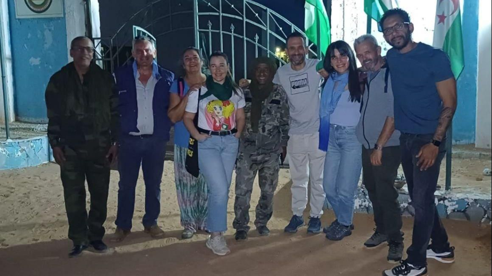Profesionales del Hospital Punta Europa participan un año más en labores de cooperación en los campamentos de refugiados saharauis. Profesionales del Hospital Punta Europa participan un año más en labores de cooperación en los campamentos de refugiados saharauis.