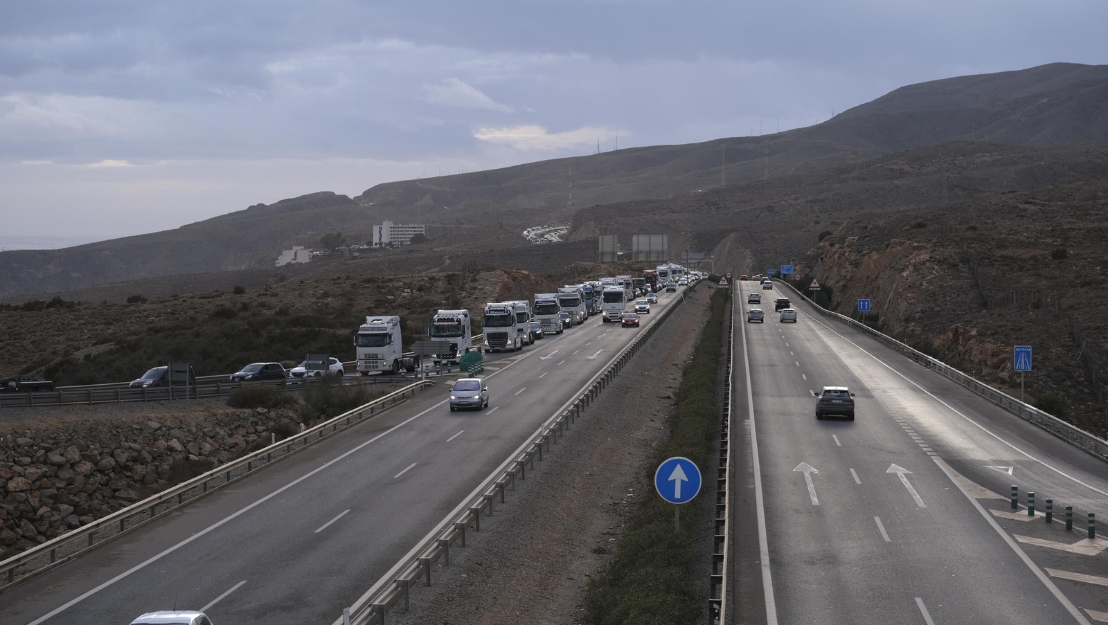 Fotogalería de la protesta de los camioneros de Almería