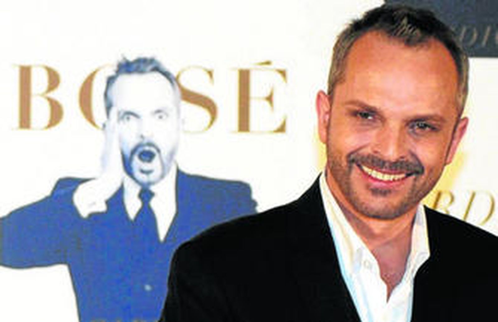 Bosé mantuvo su eterna sonrisa seductora ayer durante la presentación de su nuevo álbum.