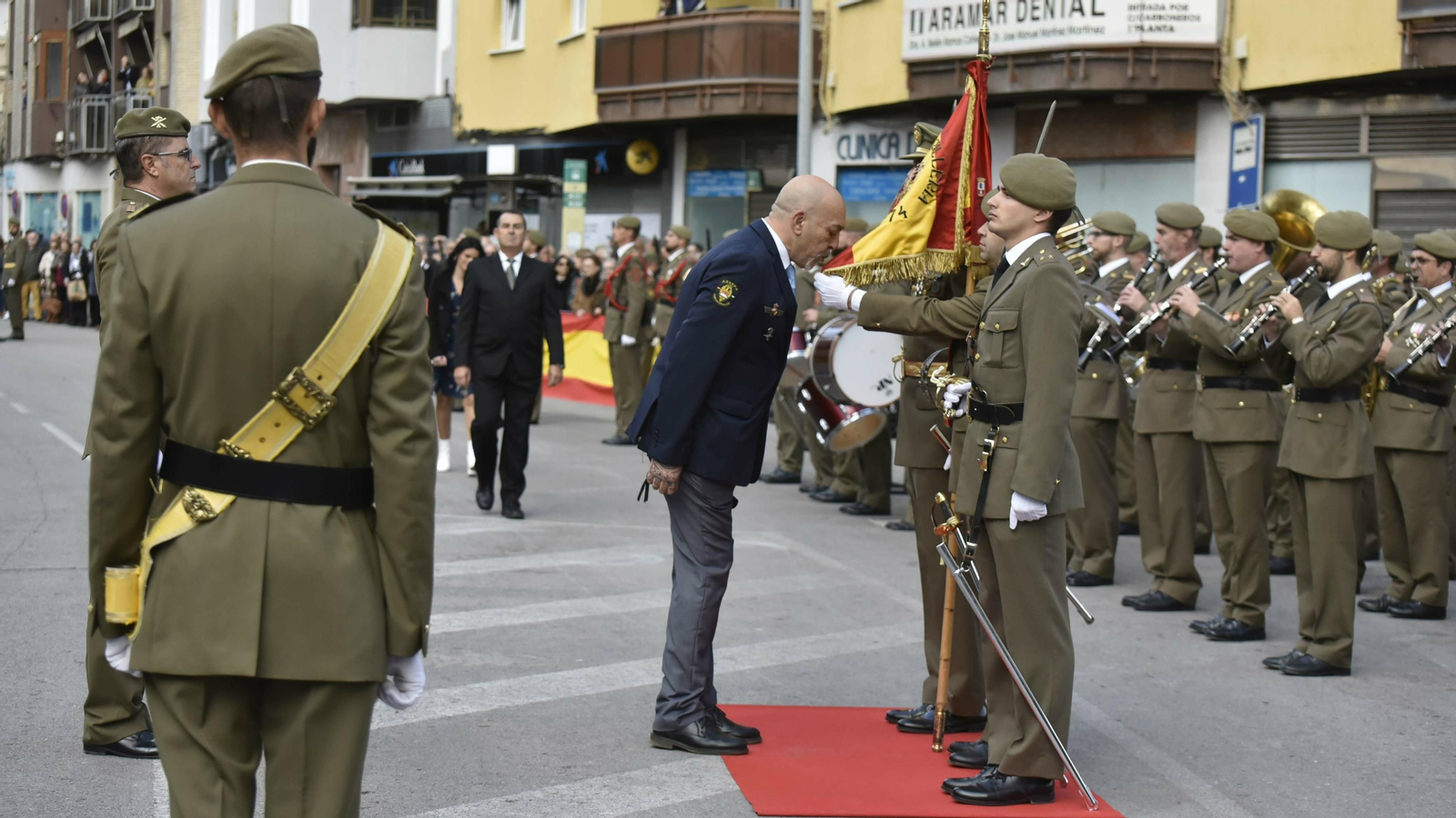 Las mejores fotos de la jura de bandera civil en La Línea