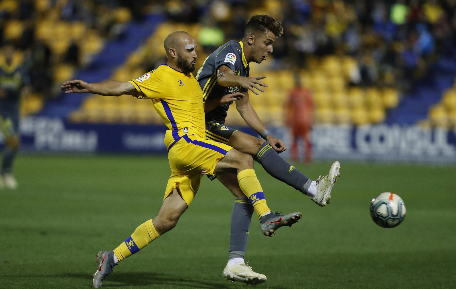 Alejo, en pugna con Laure.