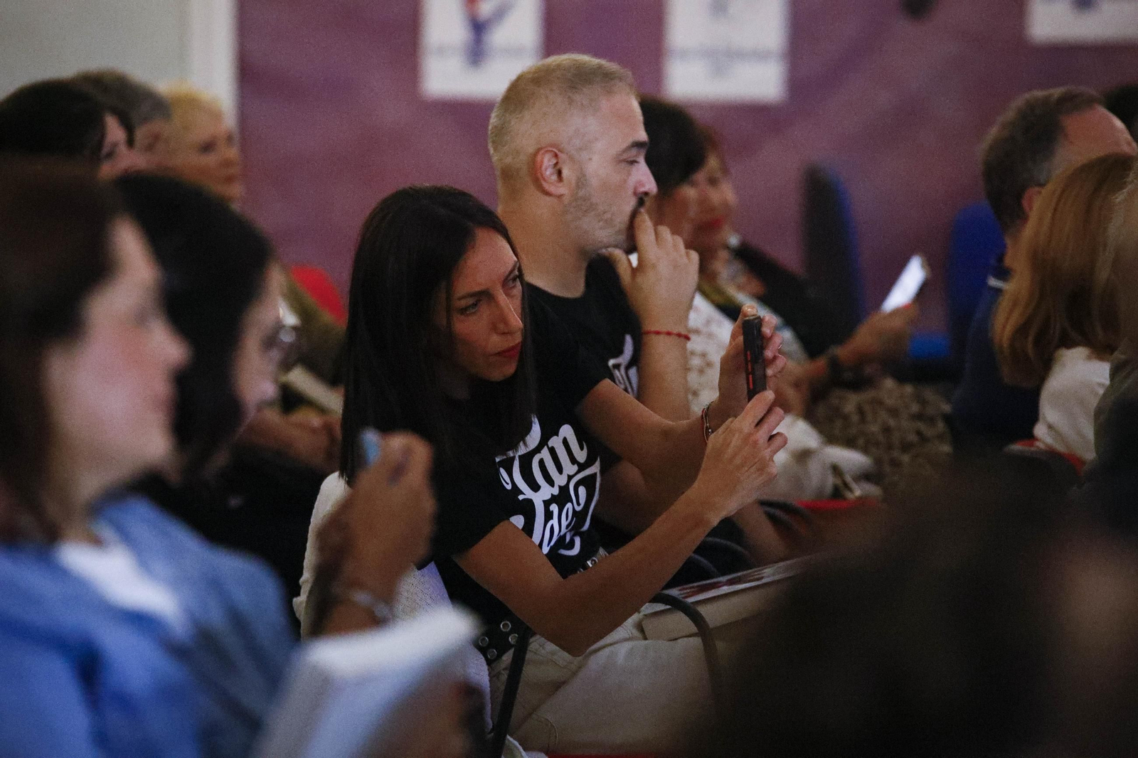 Las imágenes de la presentación del libro "El Clan" de Carmen Mola en Mojácar