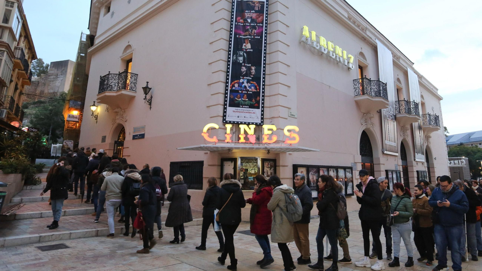 Cine Albéniz, en Málaga. Cine Albéniz, en Málaga.