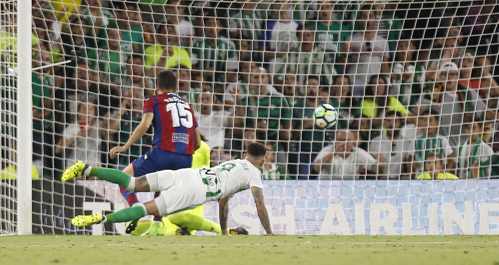 El Real Betis-Levante, en imágenes