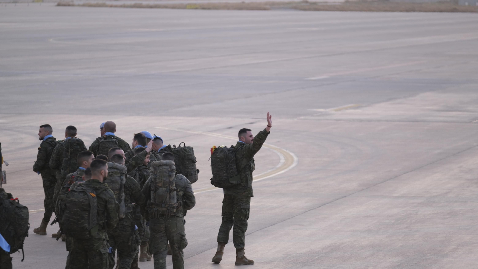 Imágenes de la salida del segundo contingente de La Legión con destino el Líbano