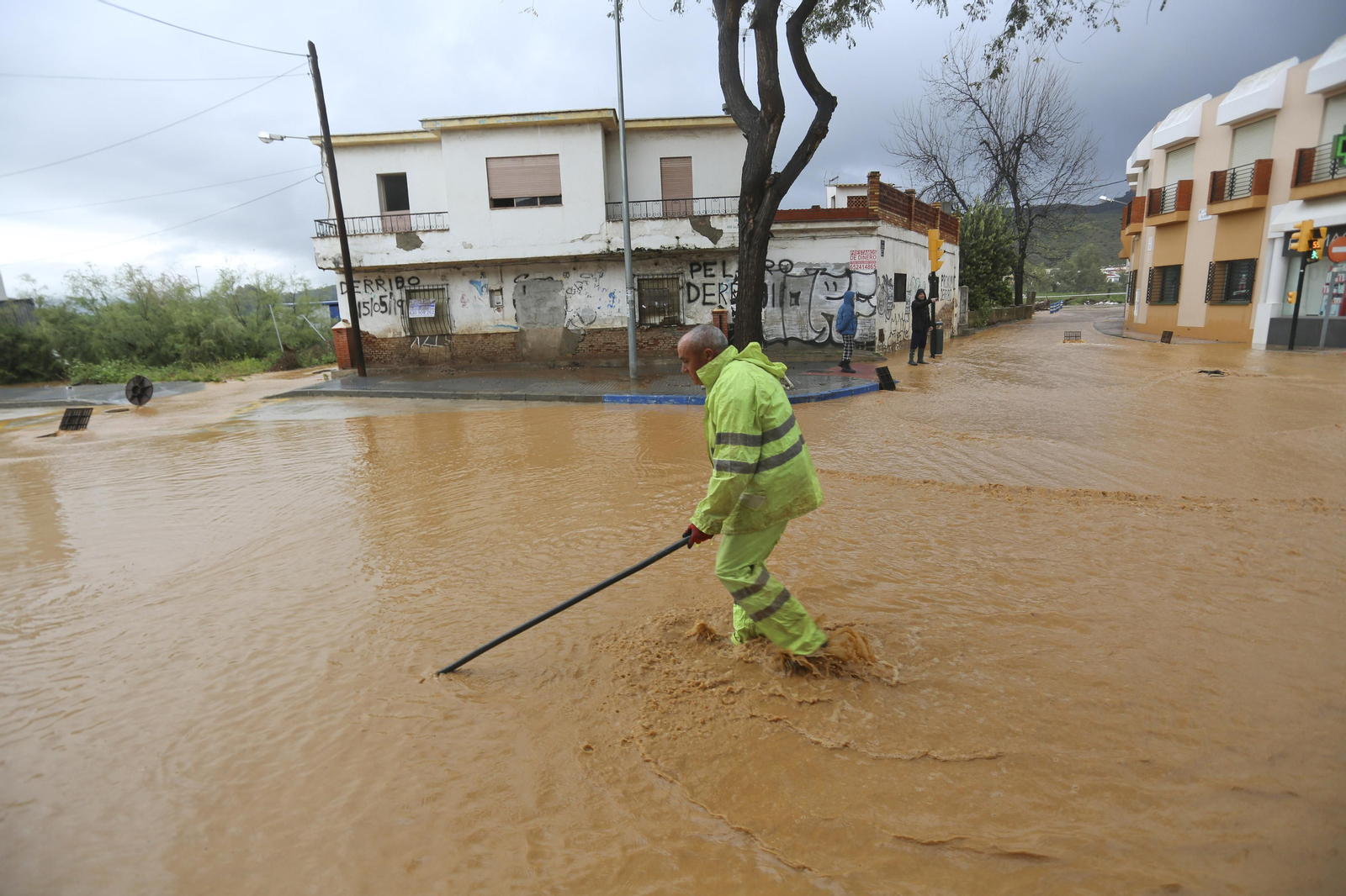 Campanillas anegada tras las lluvias, en fotos