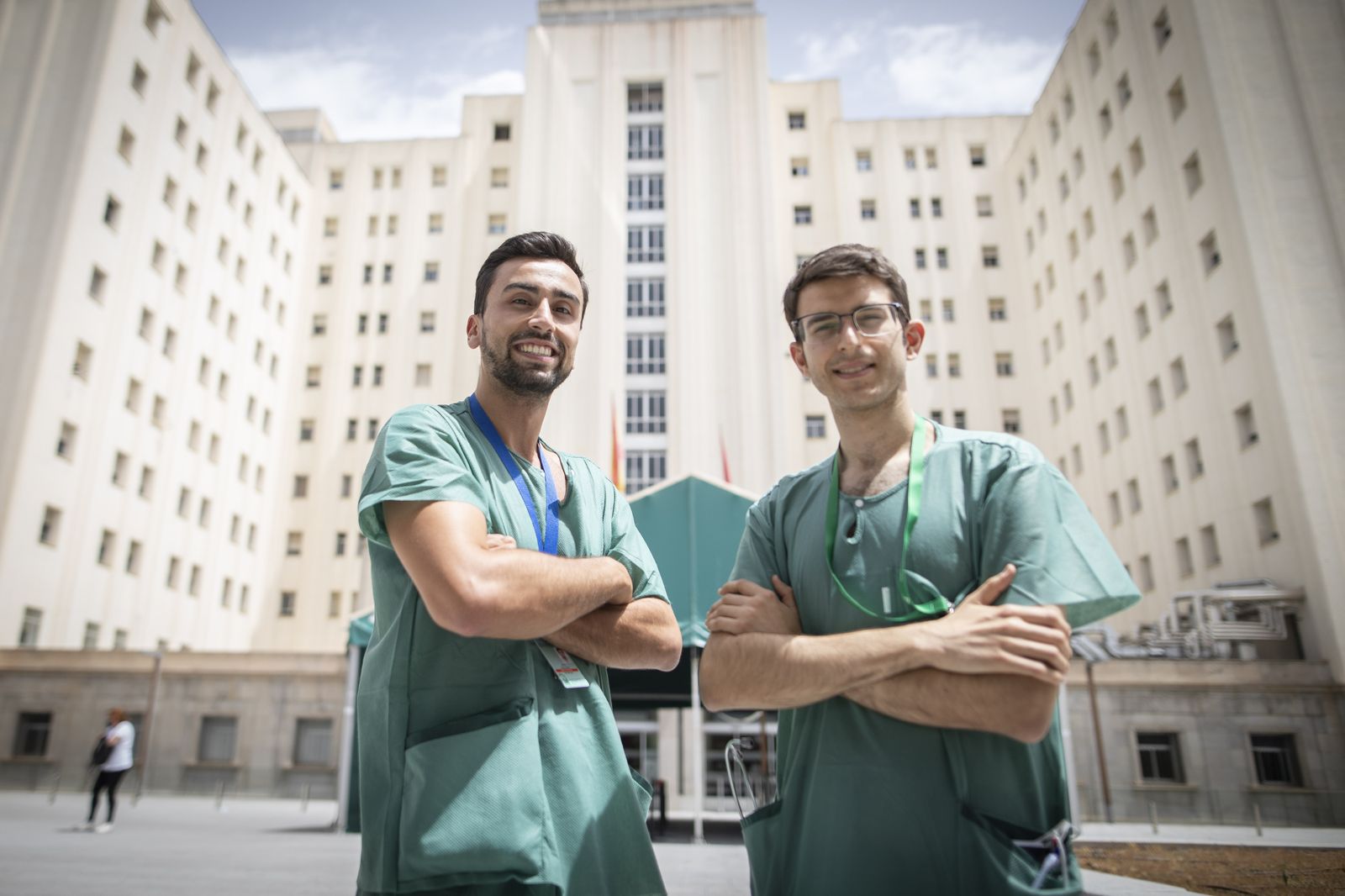 Los dos realizan el MIR en el Virgen de las Nieves de Granada.