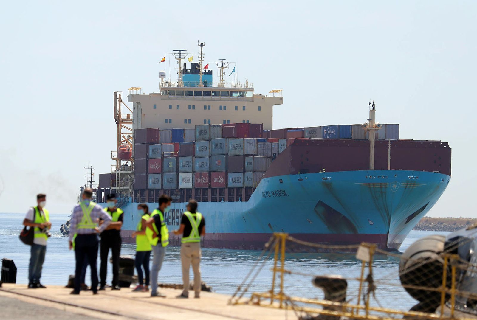 Imágenes de la llegada del buque Maersk al Puerto de Huelva, que abre las escalas con la línea entre Leixoes y Algeciras