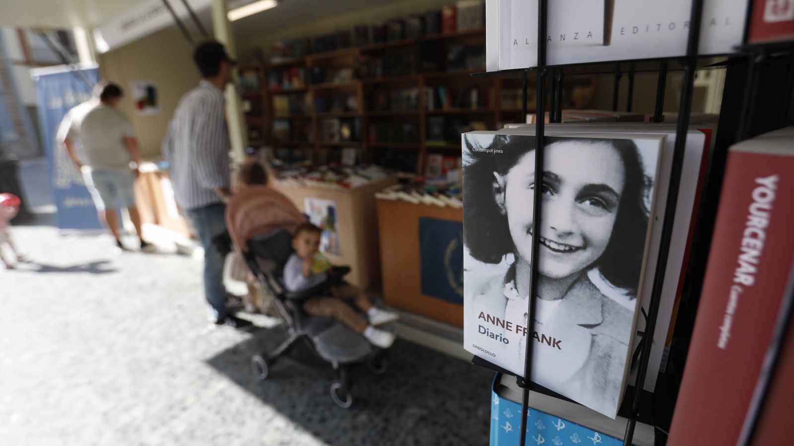 "Fotos de la Feria del Libro de La Línea"