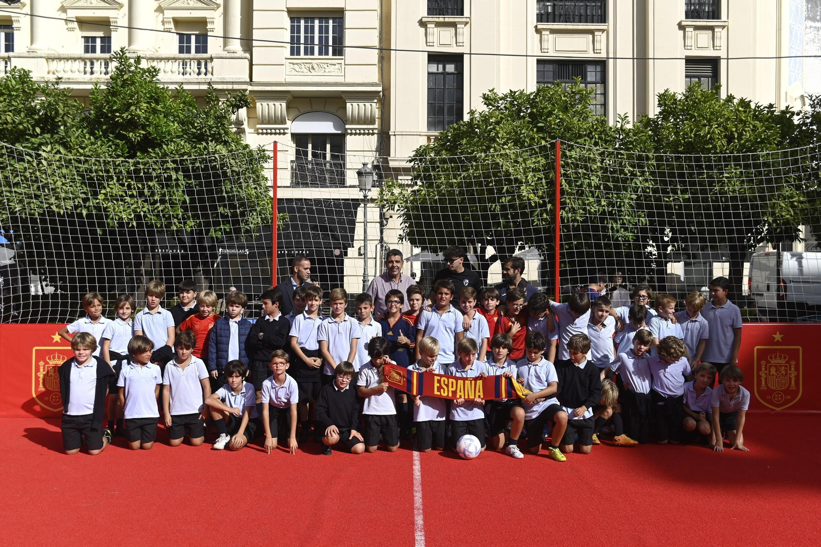 Las mejores fotos del inicio de la 'fan zone' de la selección española en Córdoba