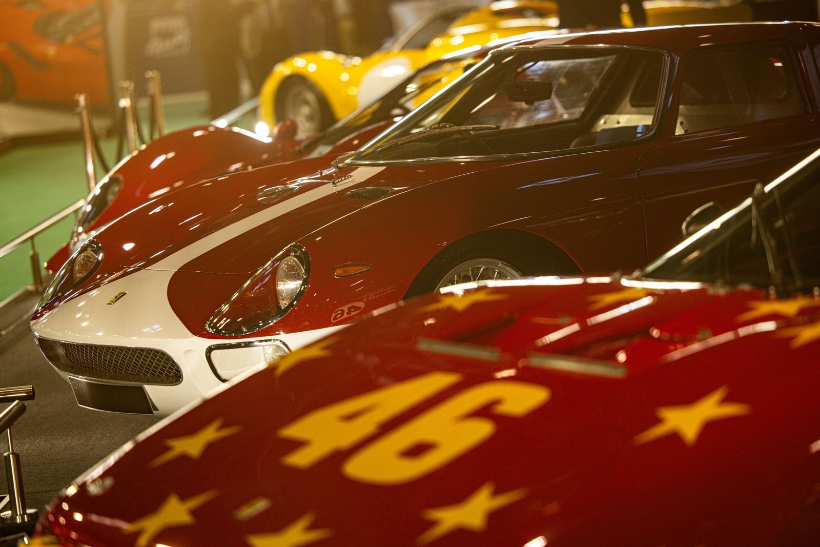 Los increíbles coches clásicos de la Retromobile 2024