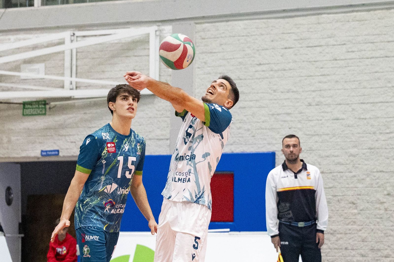 Las imágenes del partido entre Unicaja Costa de Almería y Pamesa Teruel de Superliga de voleibol