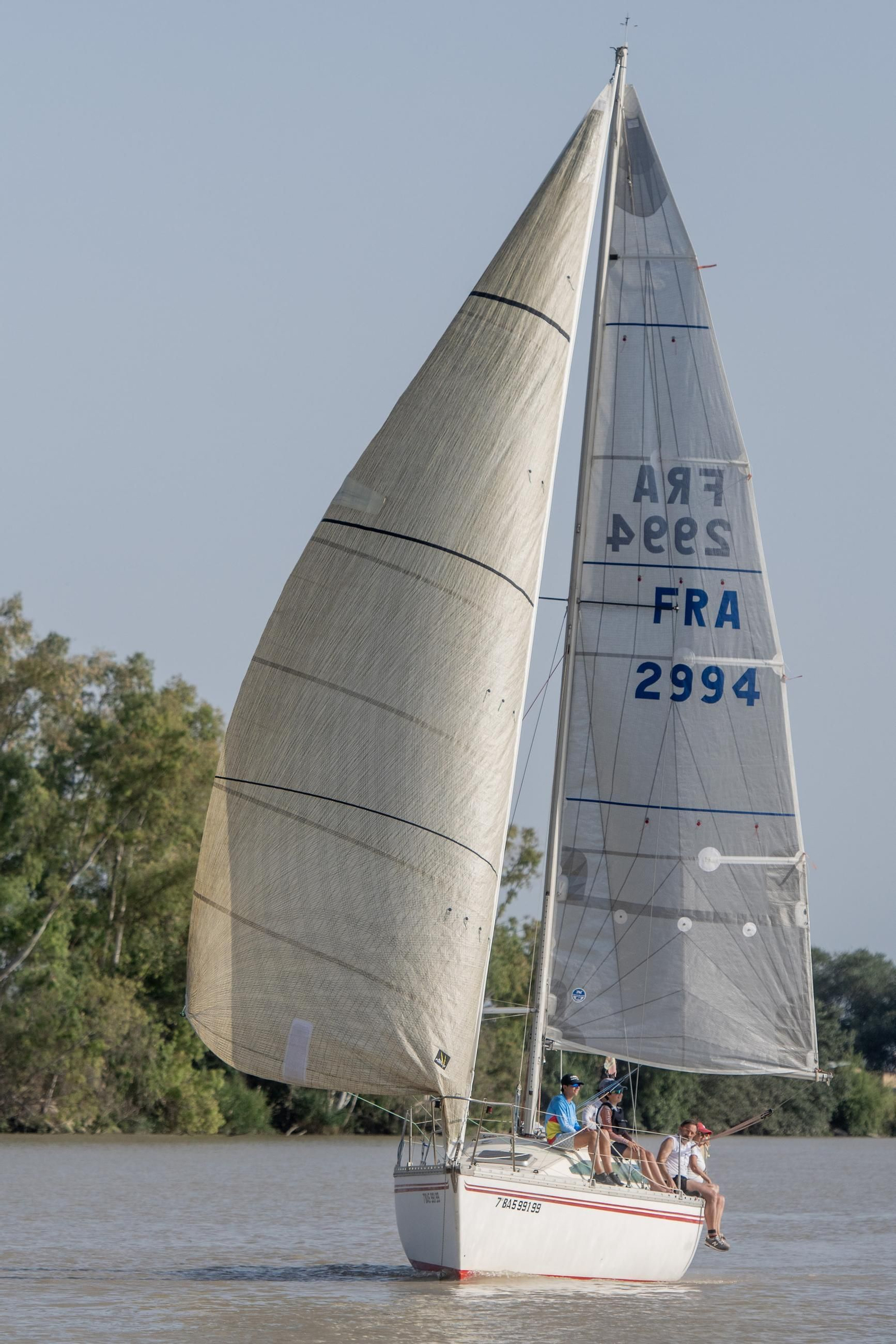 Las espectaculares fotos del Ascenso a Vela del Guadalquivir