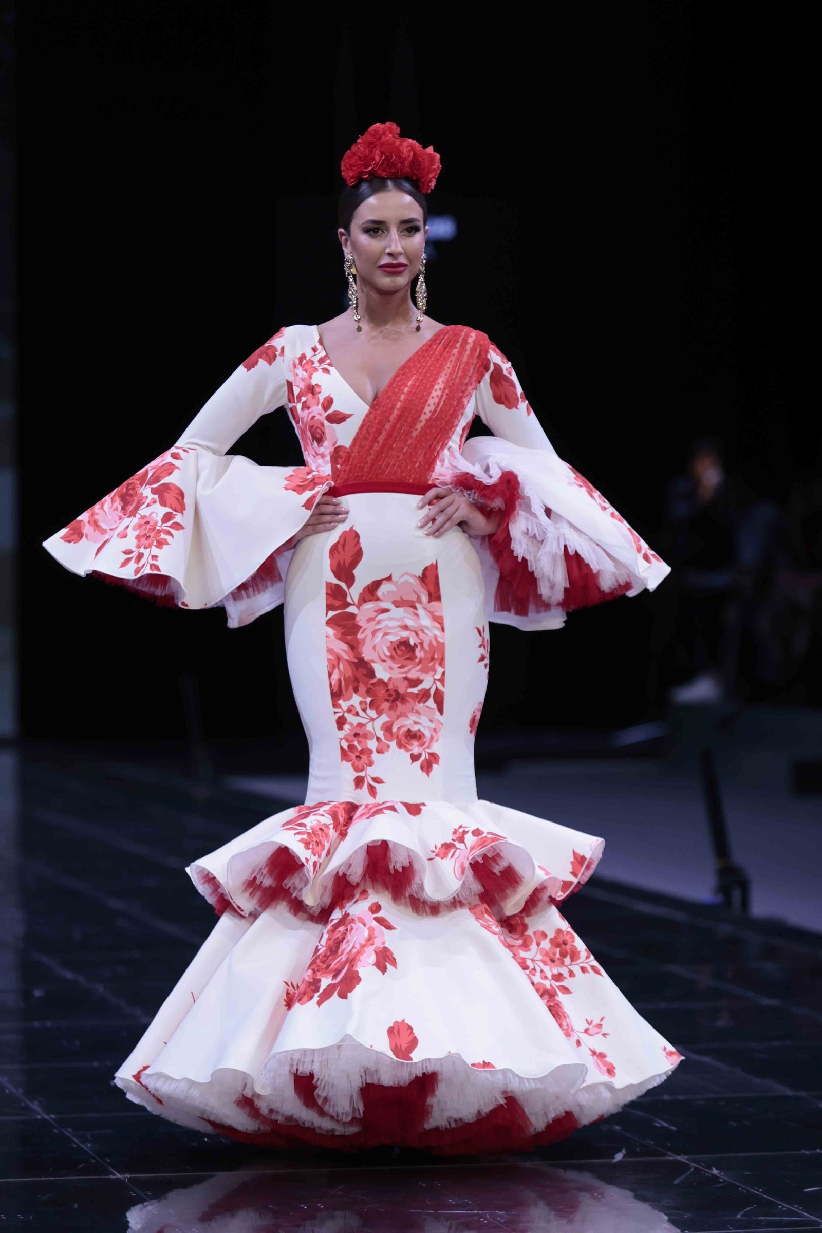 Desfile de Pilar Rubio en SIMOF de 2024, todas las fotos