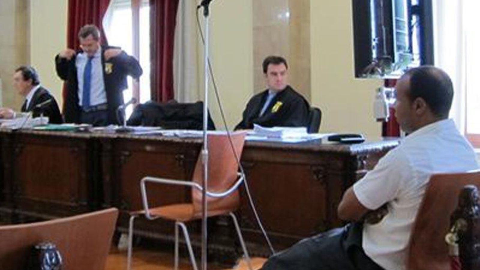 Mohamed N., durante el juicio en el que se le acusó de asesinato por el crimen del Hospital Mohamed N., durante el juicio en el que se le acusó de asesinato por el crimen del Hospital