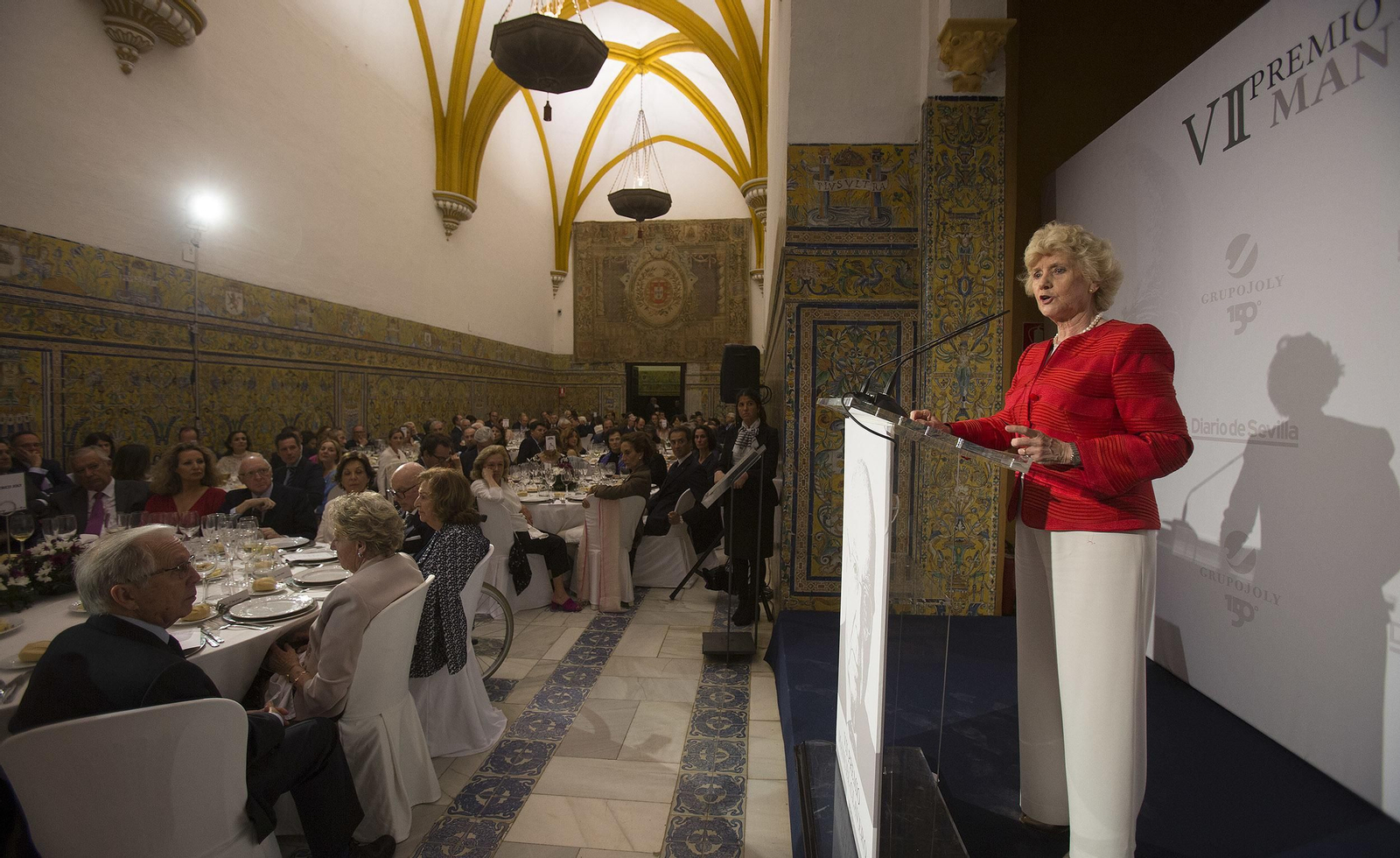 La entrega del VIl Premio Manuel Clavero a Soledad Becerril, en imágenes