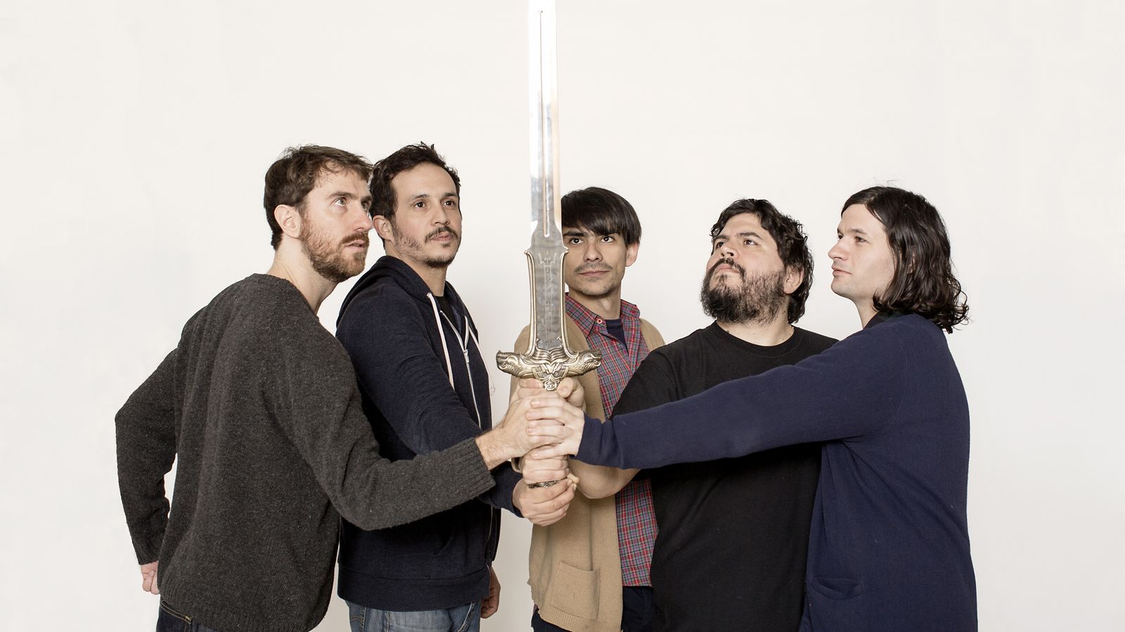 La banda argentina en una fotografía promocional de su nuevo trabajo 'La Síntesis O'Konor'.