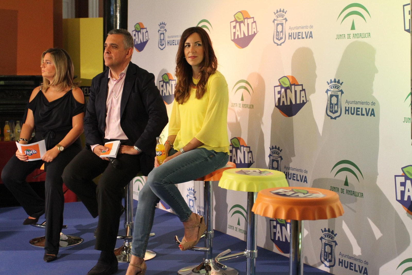 Presentación de la nueva botella de vidrio de Fanta