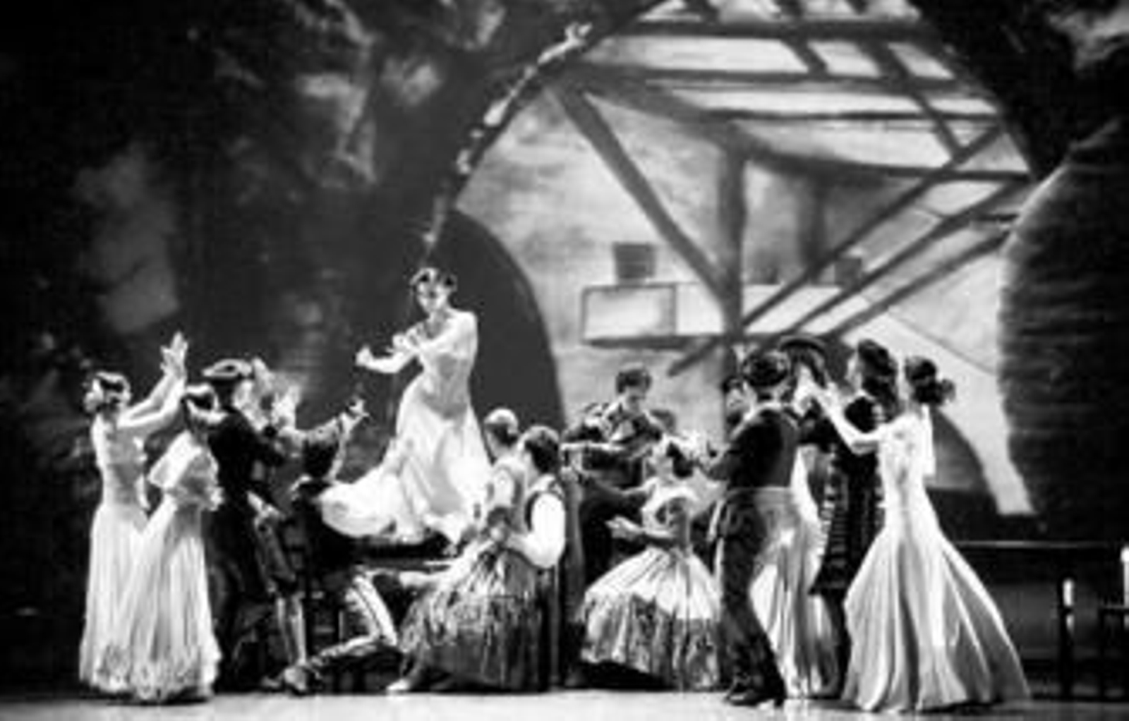 Escena del espectáculo 'Permíteme bailarte' que llega hoy al Maestro Padilla.