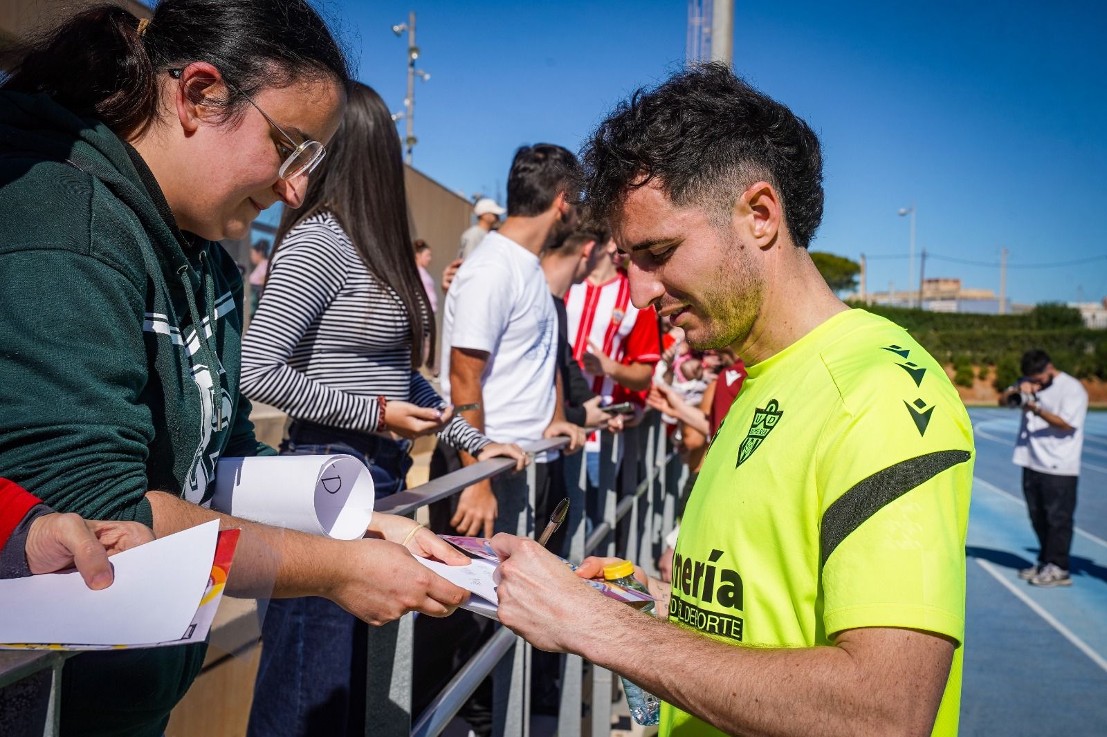 Imágenes del entrenamiento a puerta abierta de la UDA
