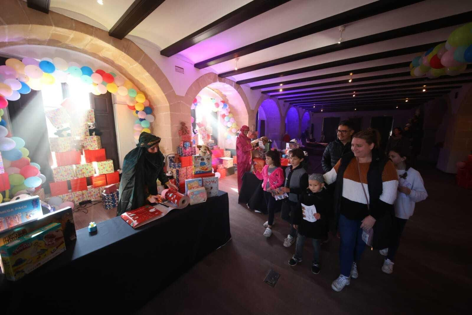 La Cartera Real recoge las cartas de los niños en el Alcázar