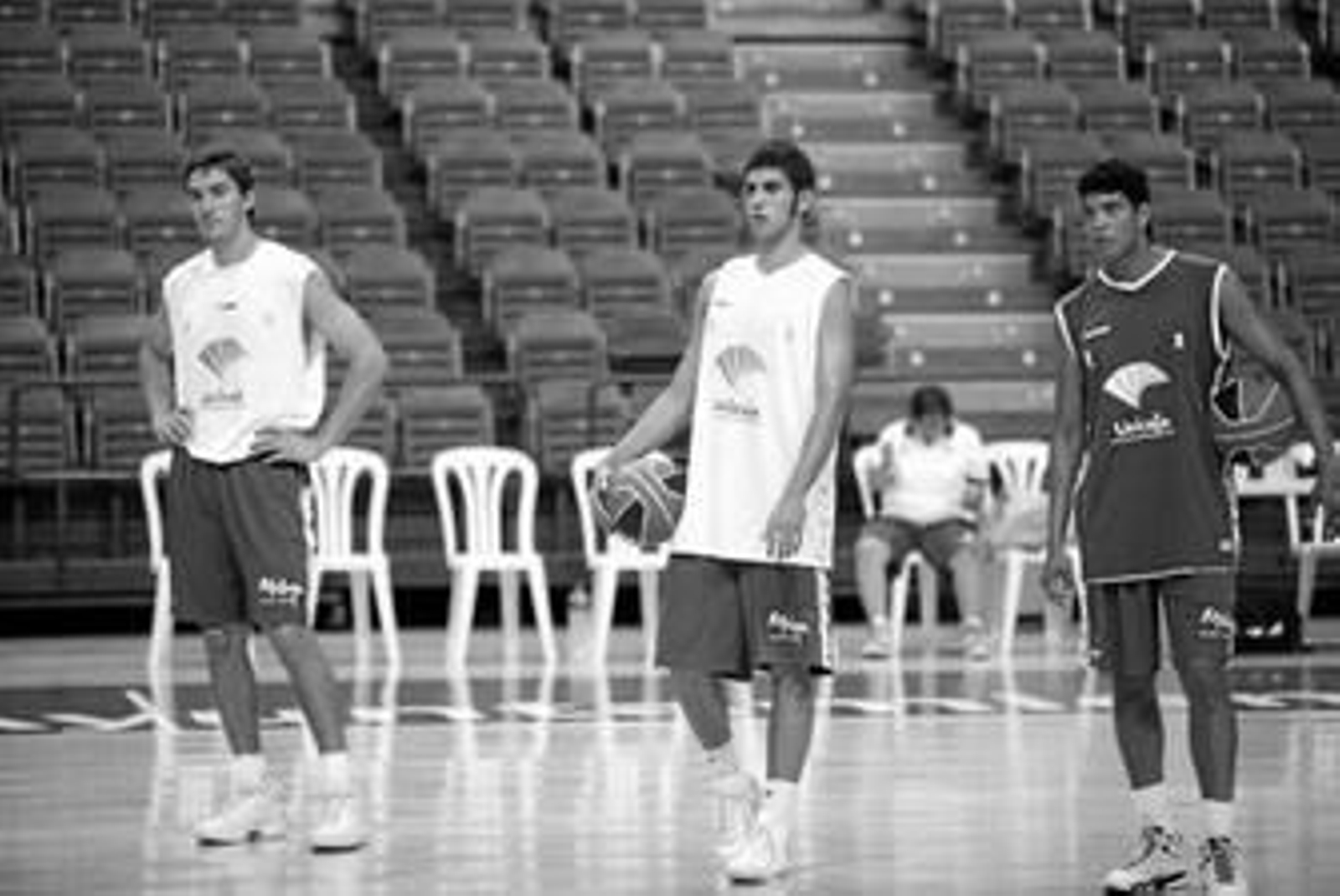 De izquierda a derecha, Jiri Welsch, Miki Servera y Jhornan Zamora. De izquierda a derecha, Jiri Welsch, Miki Servera y Jhornan Zamora.