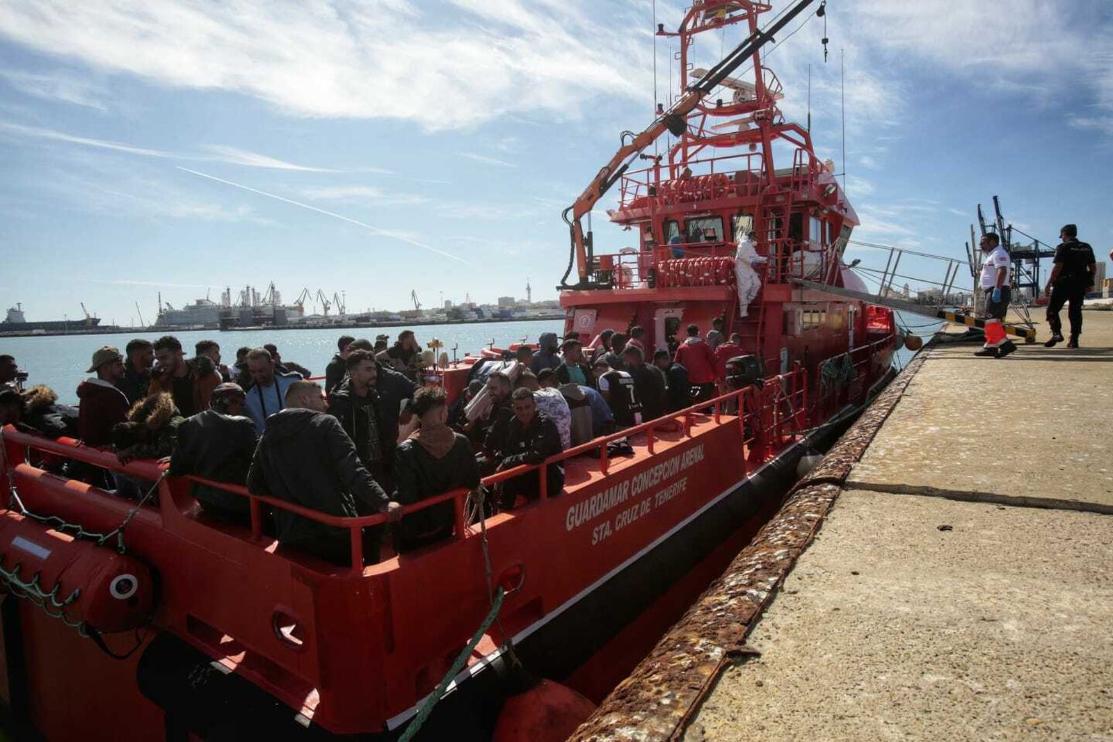 Llegada de una patera a Puerto América