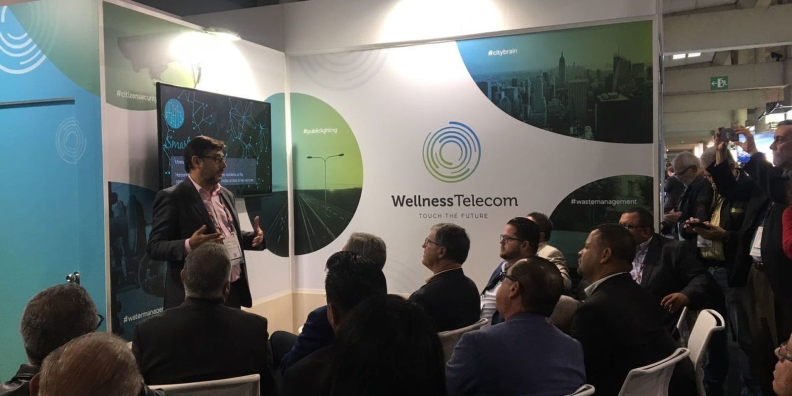 Presentación del proyecto durante el congreso en Barcelona