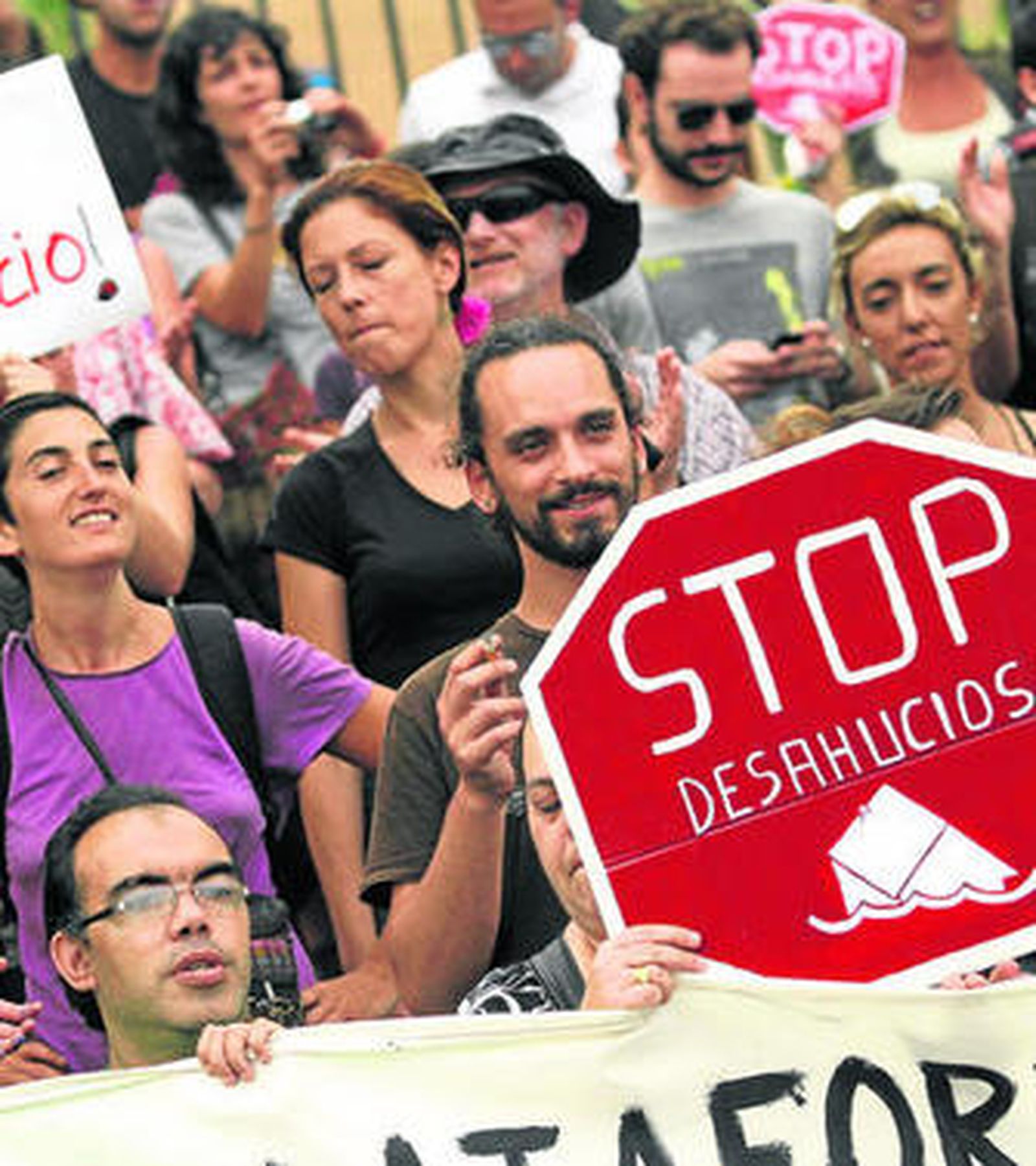 Concentración para impedir un desahucio en Rincón de la Victoria el 24 de junio.