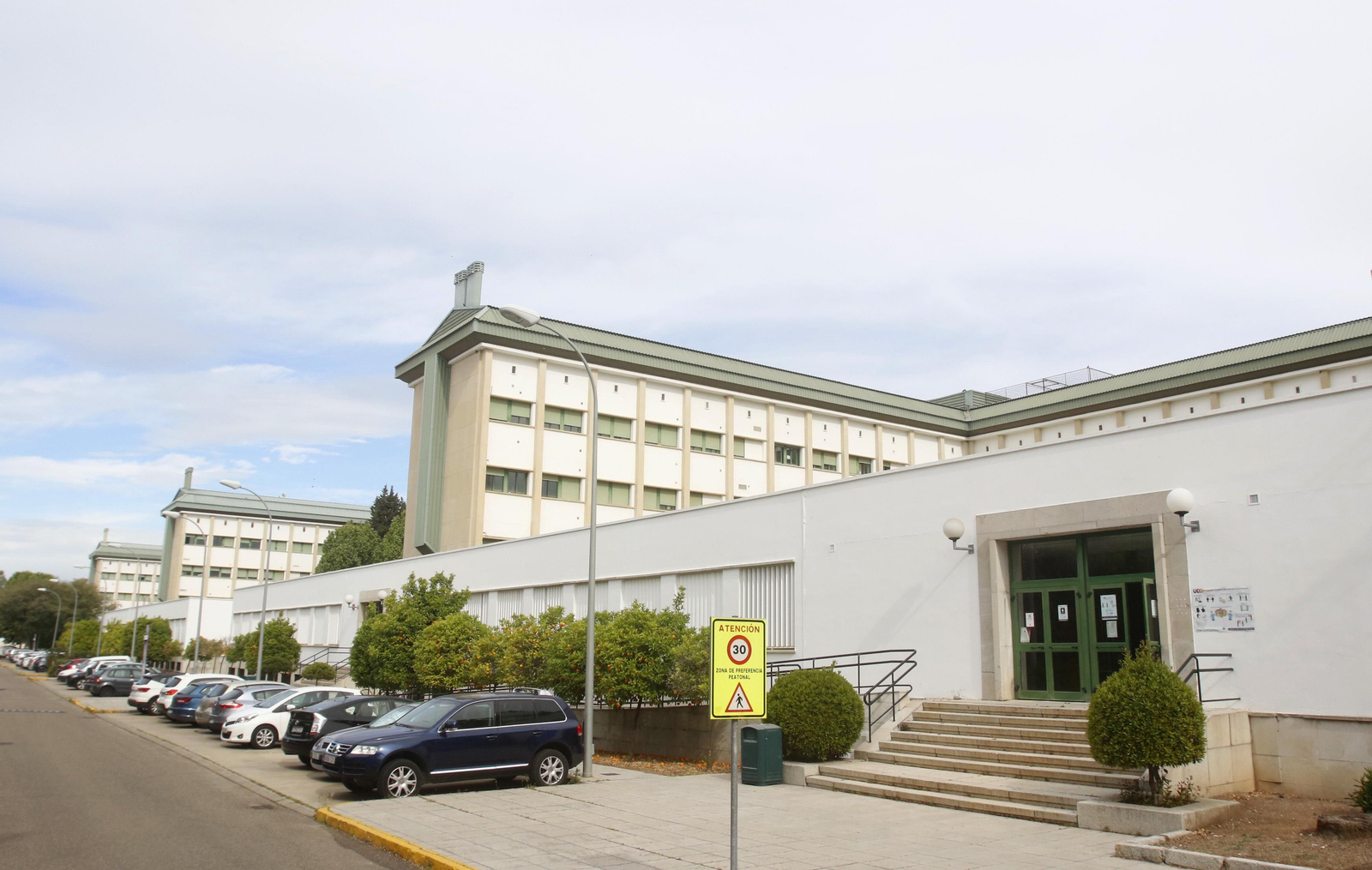 Uno de los edificios del Campus de Rabanales de la Universidad de Córdoba. Uno de los edificios del Campus de Rabanales de la Universidad de Córdoba.