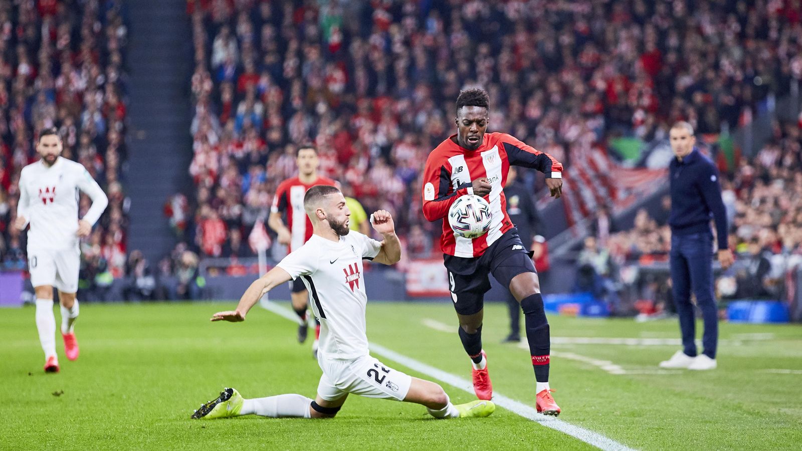 Williams fue todo un incordio para la zaga rojiblancos gracias a su velocidad.