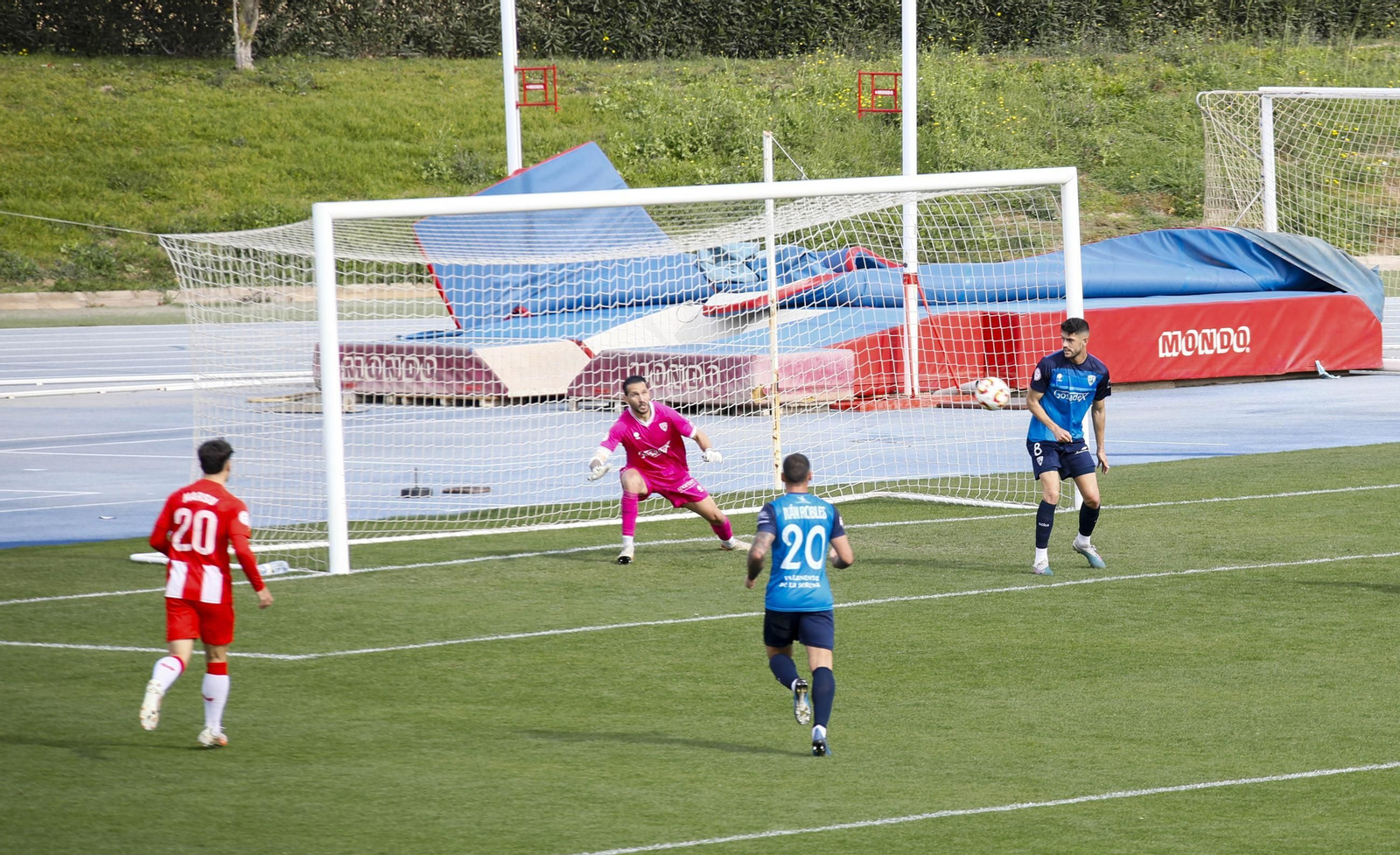 Imágenes del partido entre Almeria B contra Villanovense de segunda RFEF