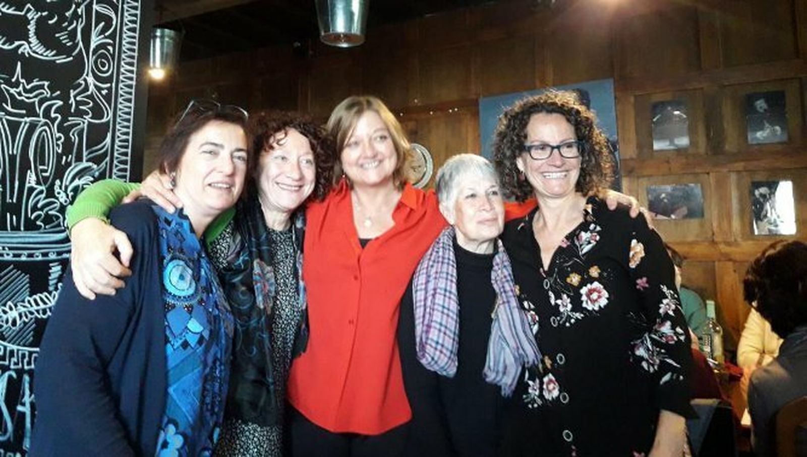 Carmen Liboreiro, María José Raposo, Rocío Fernández de la Puente, Teresa Viruega y Auxi Raposo.