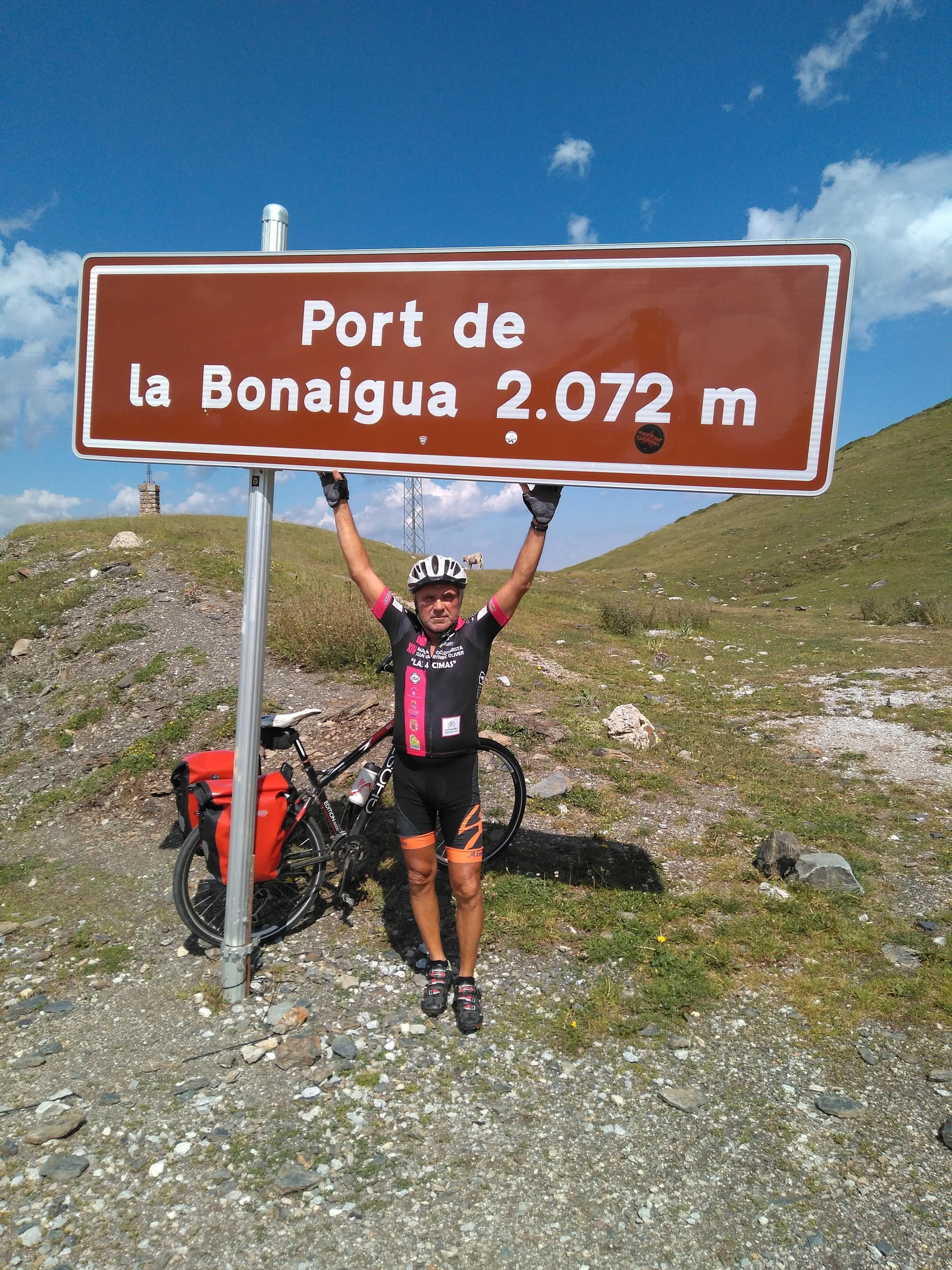 Fotogalería de la Transpirenaica de cuatro almerienses.