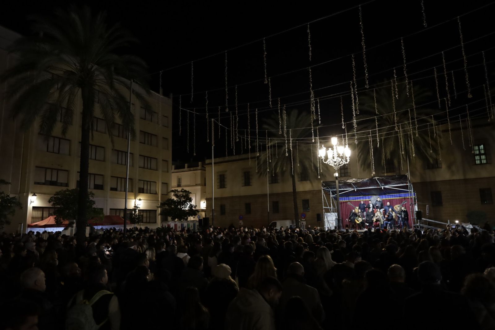 Las imágenes de la Pestiñada populatr del Carnaval de Cádiz 2026