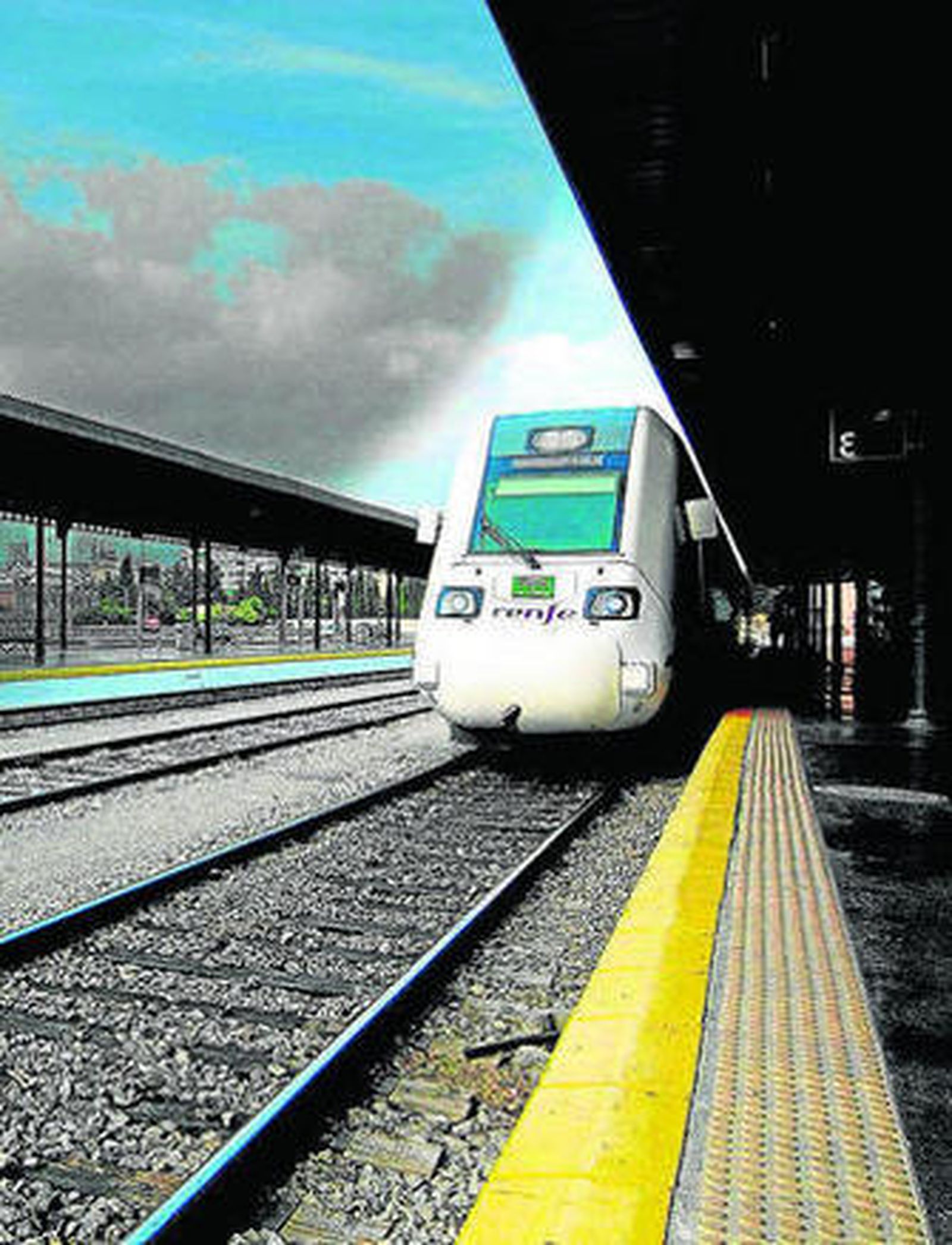 La plataforma aboga por mantener la estación en su actual ubicación.