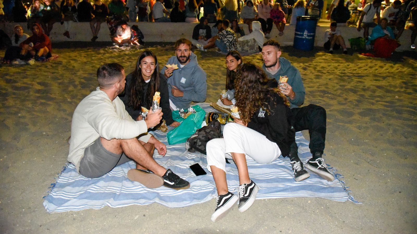 Fotos de la hoguera de San Juan en La Línea