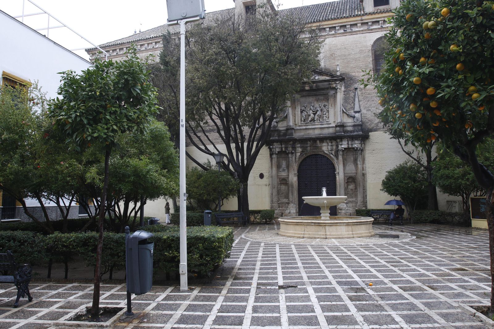 La Plaza de Santa Isabel es una de las más hermosas de la ciudad.