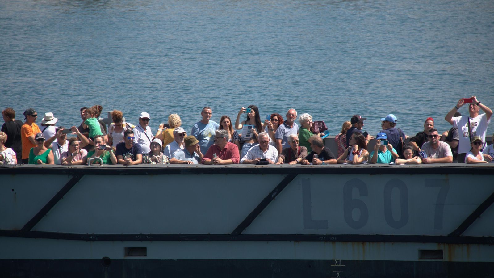 Muchos han podido disfrutar de los bautismos de mar de la Armada