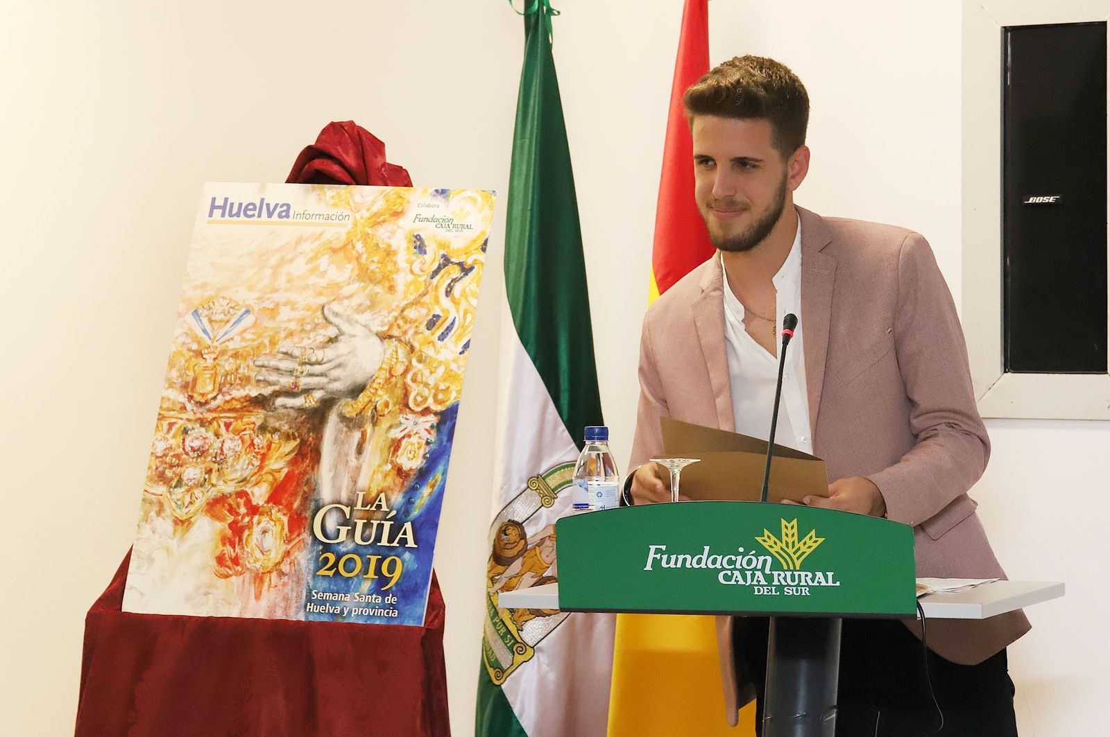 Imágenes de la presentación de la Guía de Semana Santa de Huelva Información