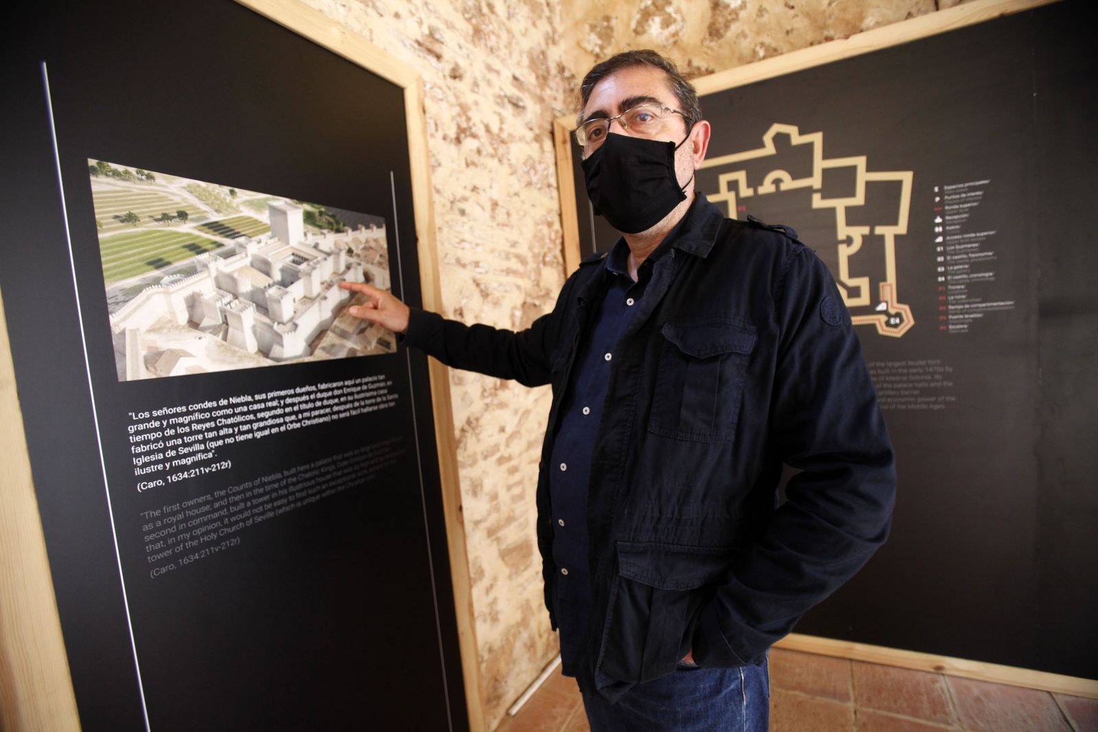 Imágenes de la restauración de la barbacana del castillo de Niebla