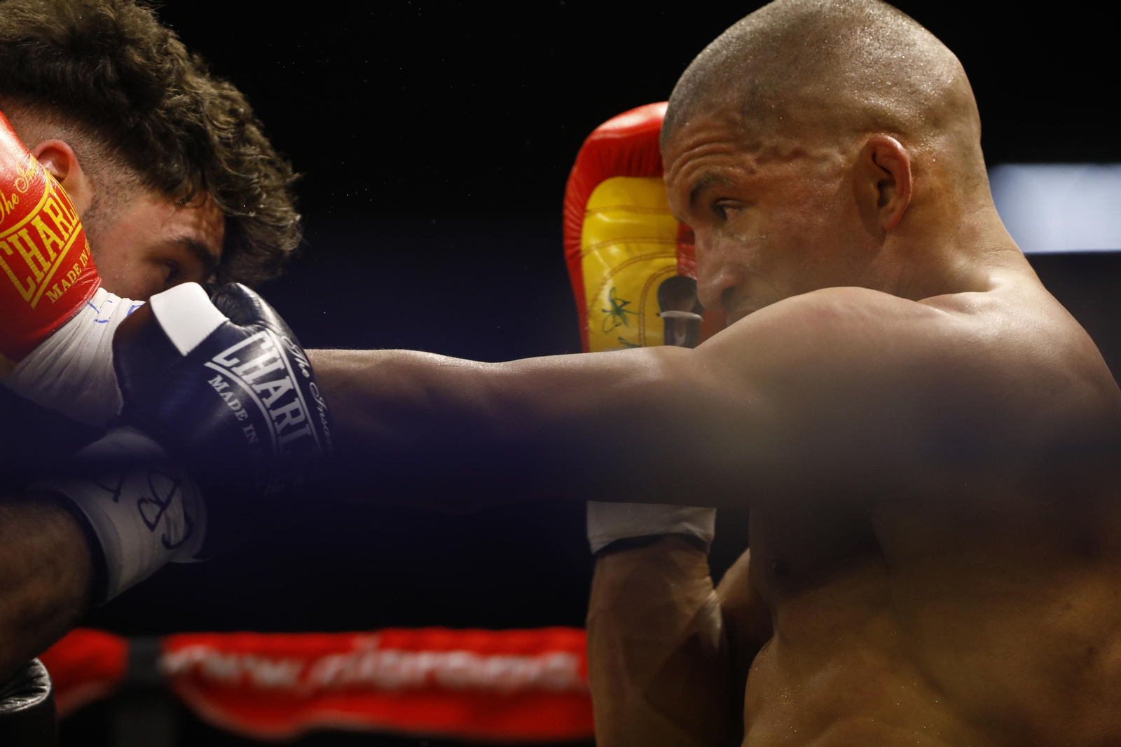 Las imágenes del combate entre José Luis Navarro Jr y Ronny Landaeta en Córdoba