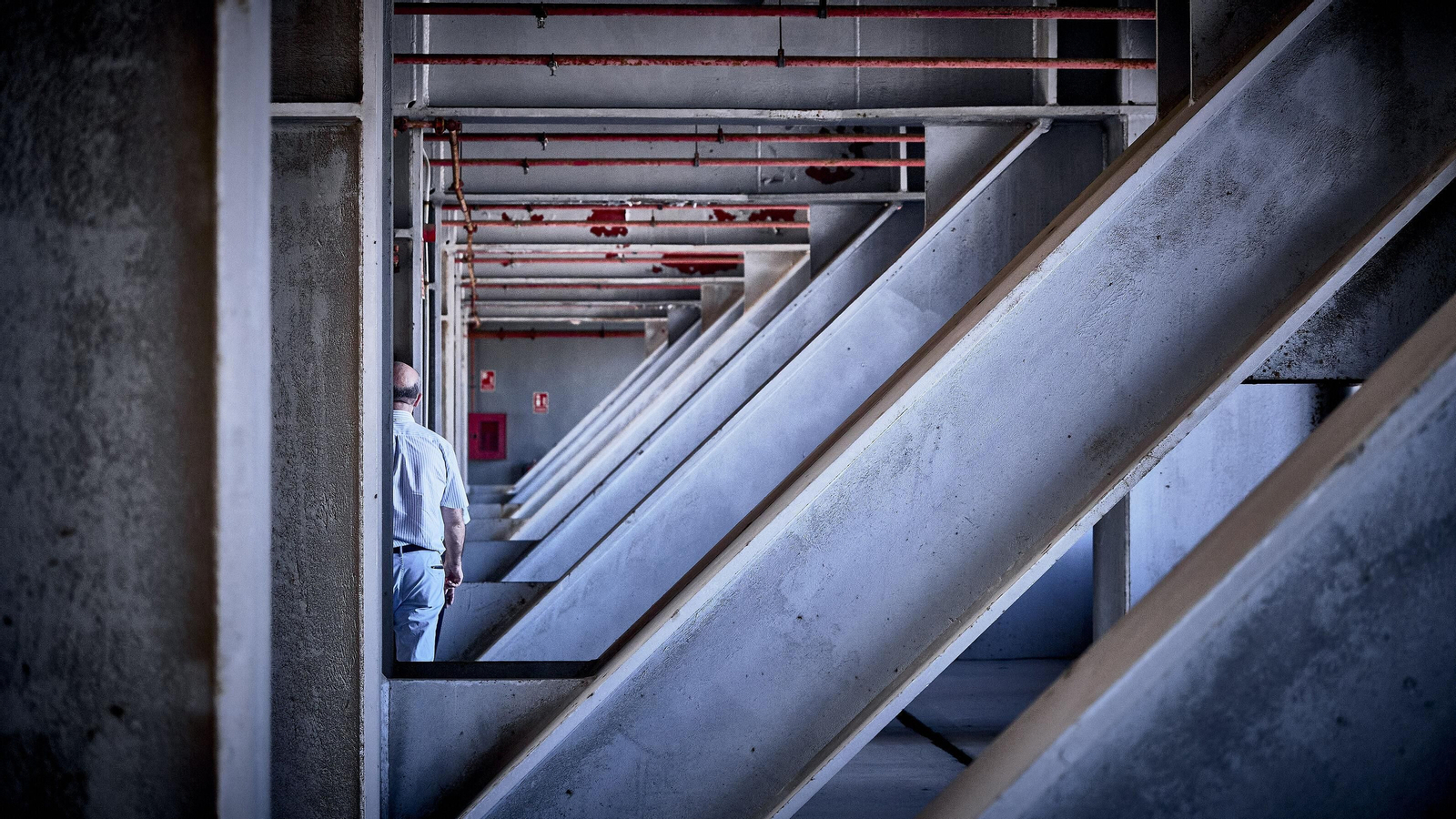 Interior del vestíbulo de la estación de Adif de Cádiz.